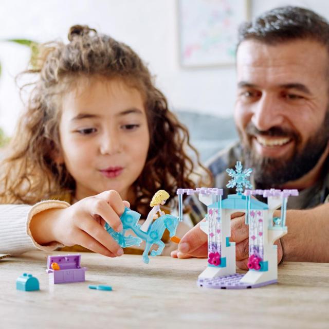 LEGO Disney, Elsa si grajdul de gheata al lui Nokk, numar piese 53, varsta 4+